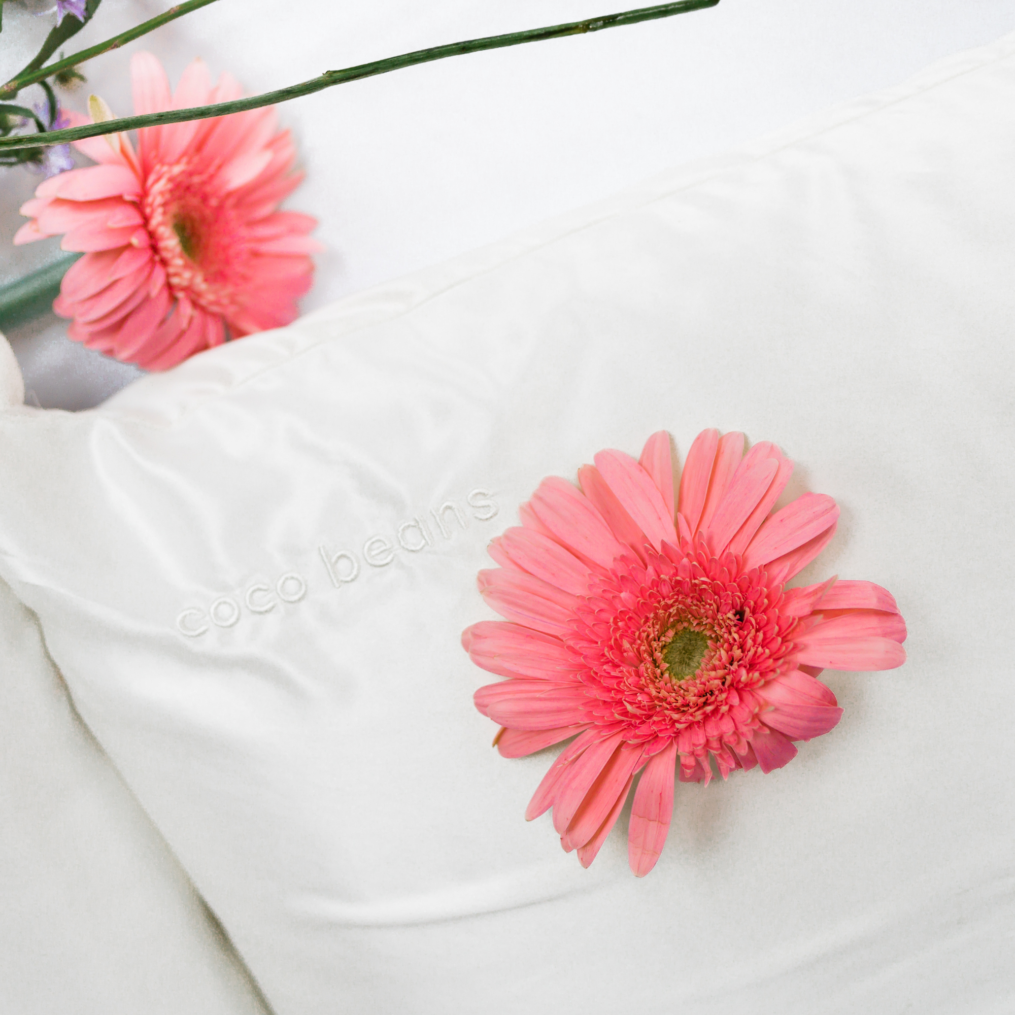 100% silk machine washable pillowcase - white – Coco Beans