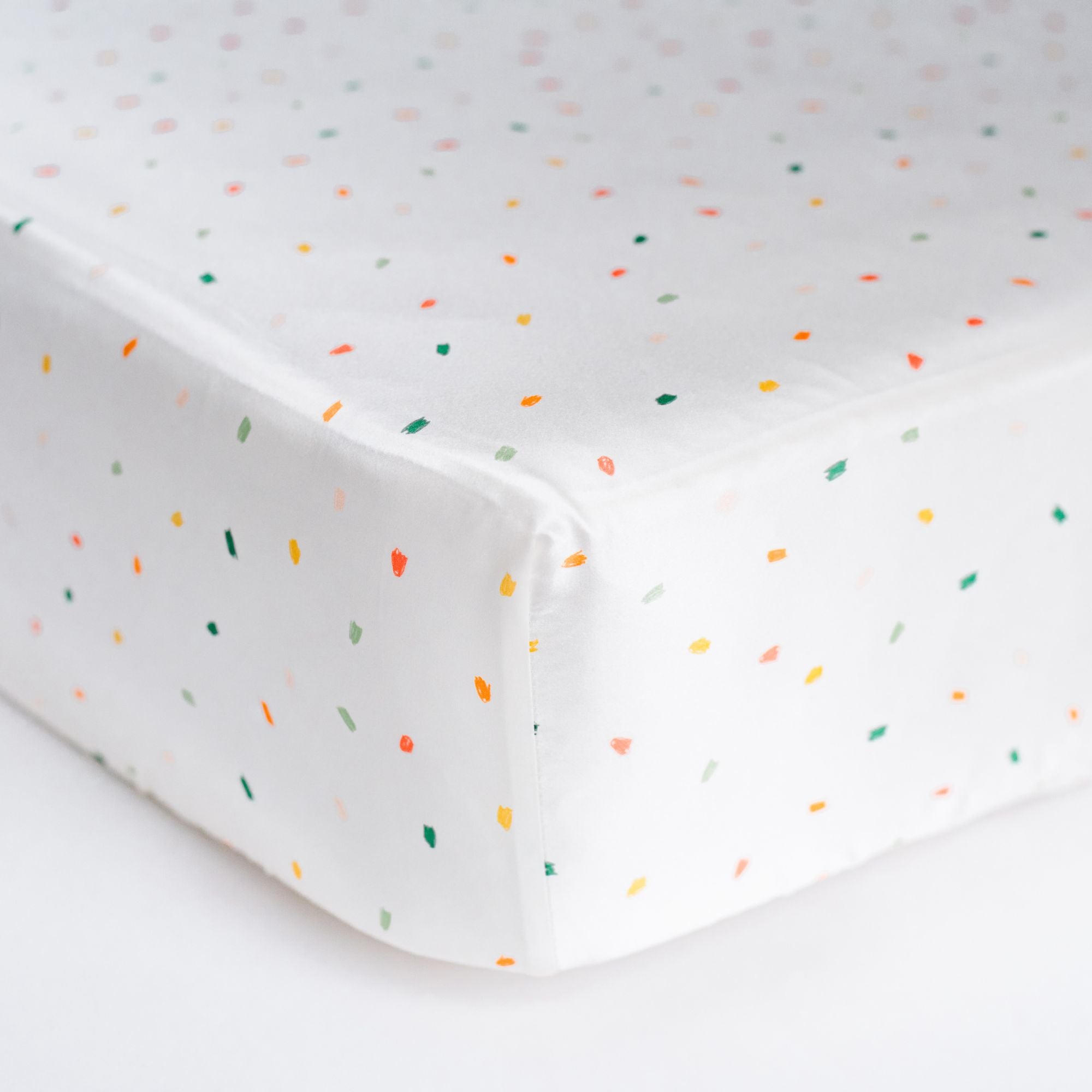 100% silk fitted crib sheet confetti print – Coco Beans